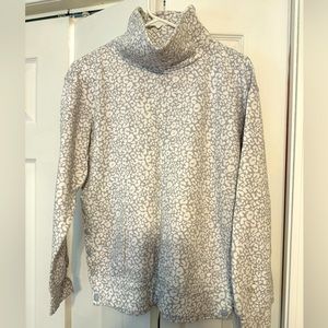 CLEANOUT- MAKE AN OFFER!  AF soft turtleneck sweatshirt w side buttons